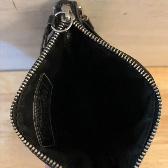 Vintage Stylish Coach Grey Black C Logo Leather Tag - Picture 11 of 15